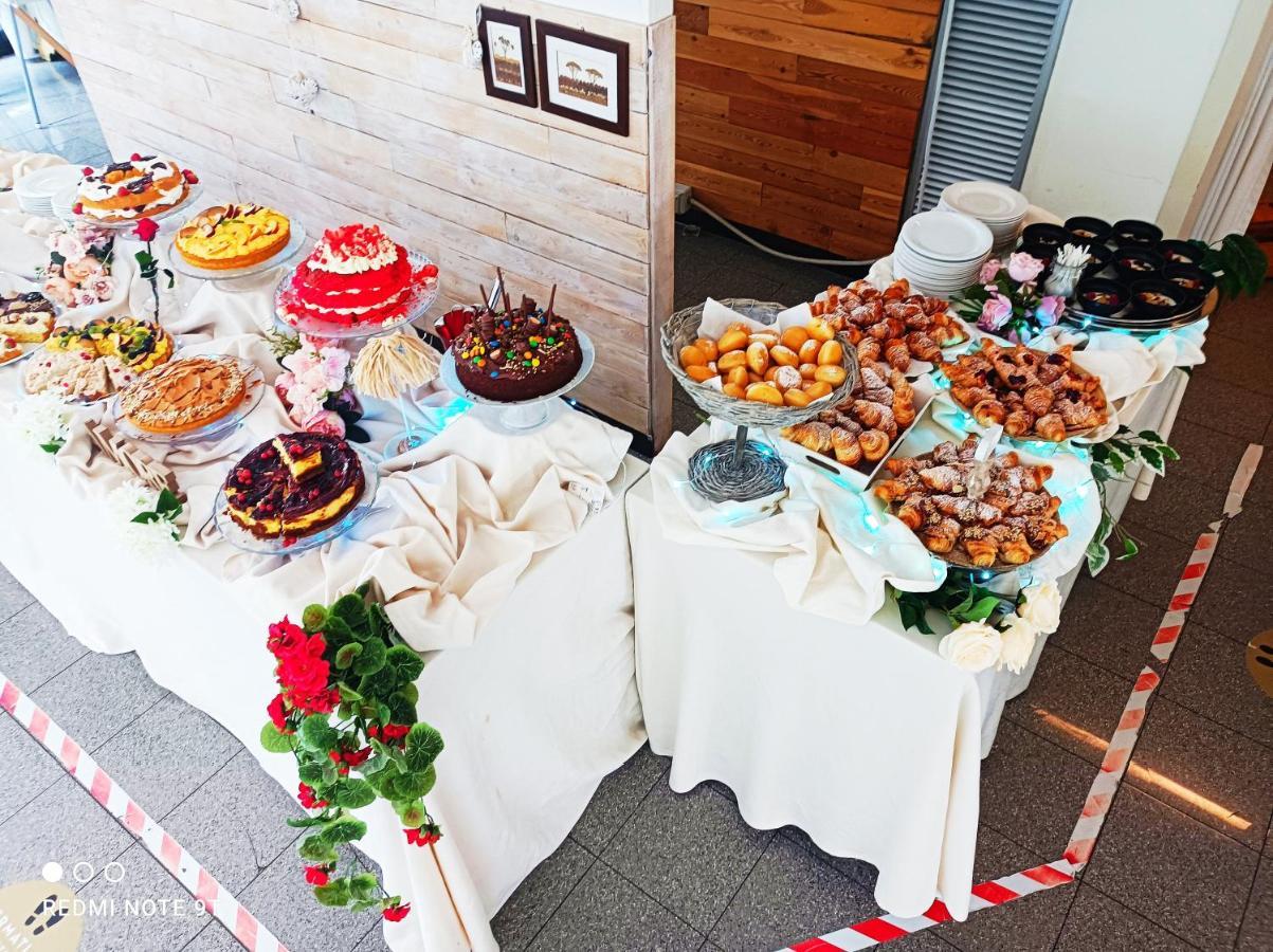 Hotel Garisenda B&B - In Centro A Riccione - Zewnętrze zdjęcie