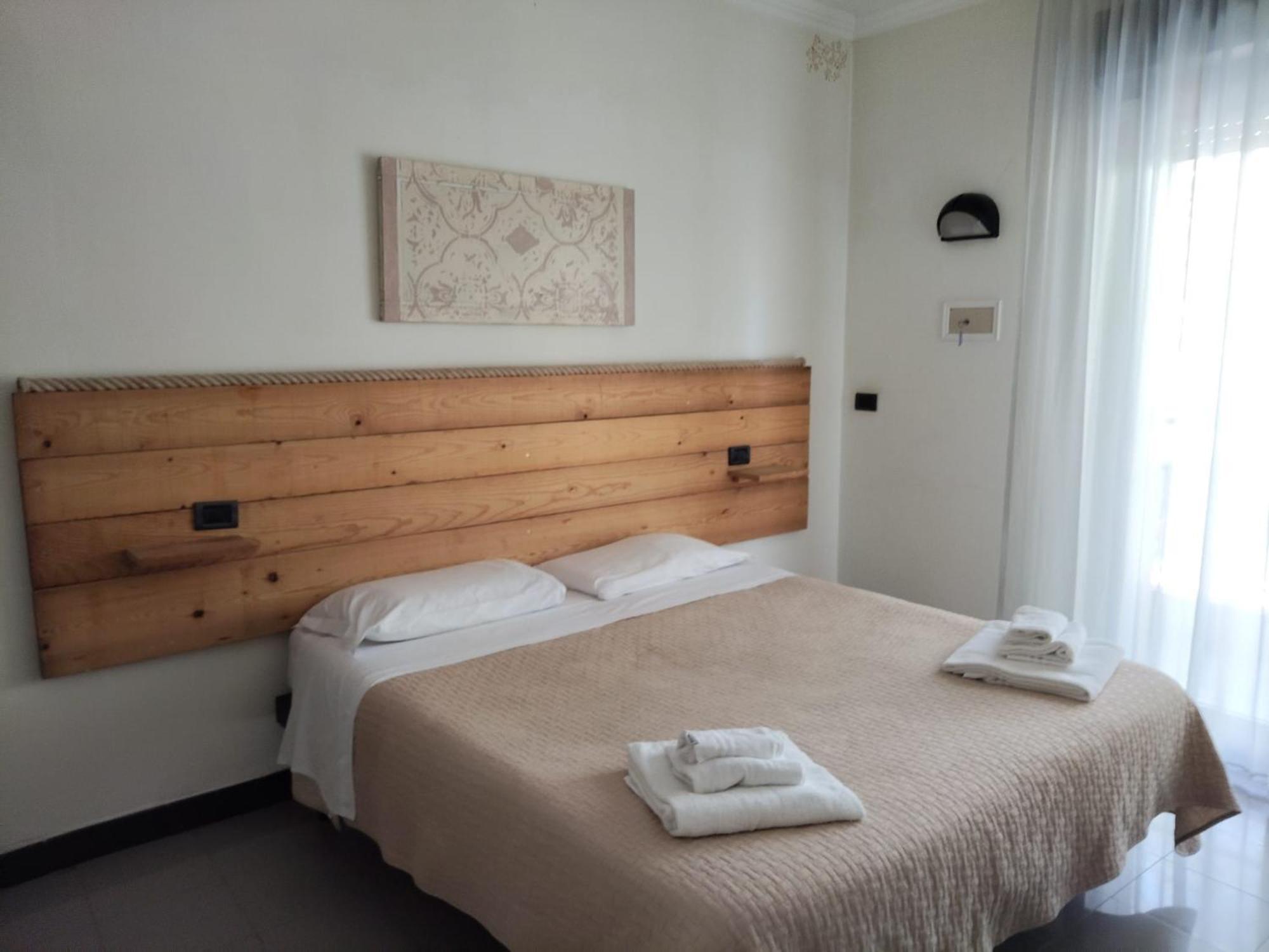 Hotel Garisenda B&B - In Centro A Riccione - Zewnętrze zdjęcie