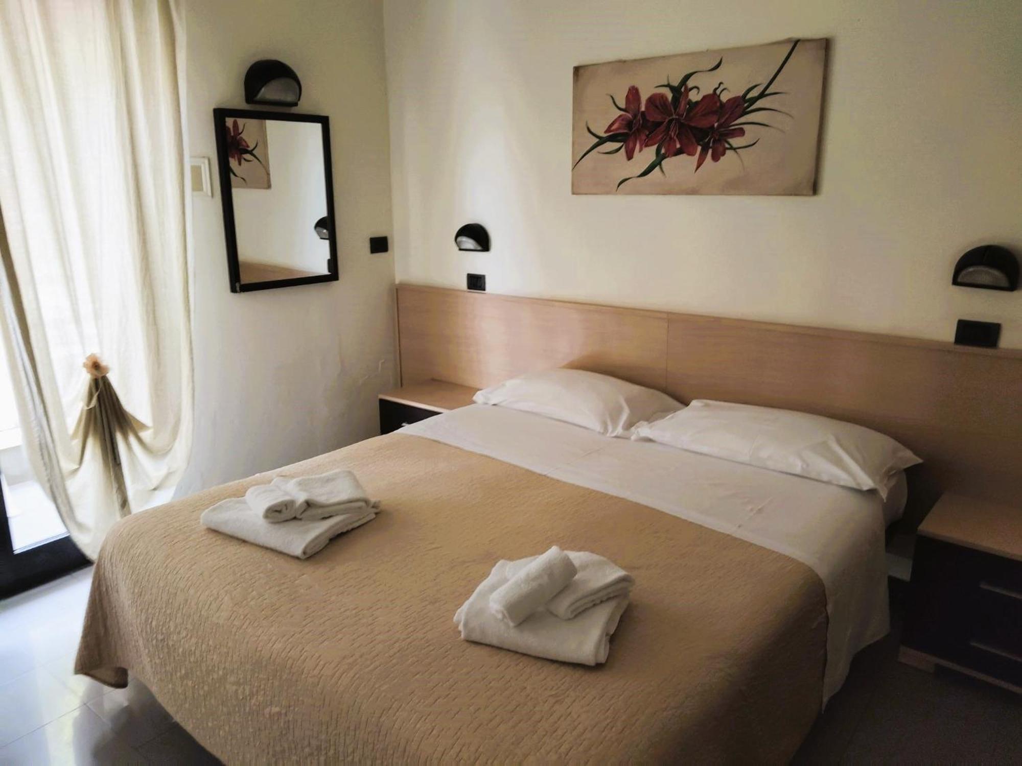 Hotel Garisenda B&B - In Centro A Riccione - Zewnętrze zdjęcie
