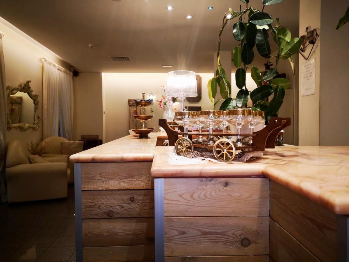 Hotel Garisenda B&B - In Centro A Riccione - Zewnętrze zdjęcie